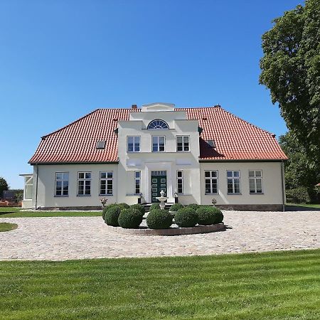 Gutshaus Neu Farpen Hotell Neuburg  Eksteriør bilde